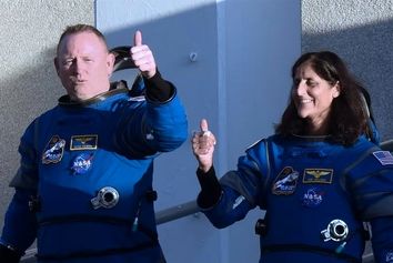 ناسا حقایق حضور دو فضانورد را در فضا فاش کرد