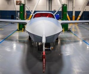 رونمایی رسمی از پهپاد رزمی YFQ-42A جنگنده بدون سرنشین آمریکا 


