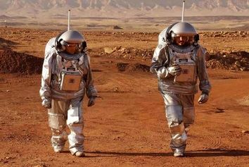 سفر ۱۰۰ هزار پوندی به فضا