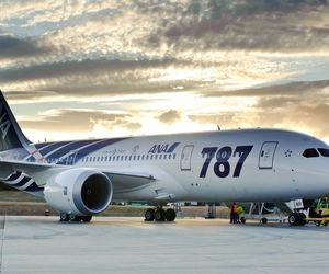 دیروز دهمین سالروز تحویل اولین دریم لاینر بود