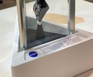 سنگ ۳.۹ میلیارد ساله‌ی ماه ناسا در کاخ سفید