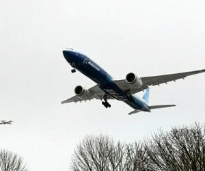 اولین بویینگ 777X شرکت هواپیمایی لوفت‌هانزا خارج از درب‌های کارخانه بویینگ در سیاتل دیده شد.