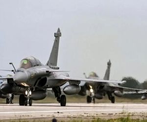 عمان در حال مذاکره با فرانسه برای خرید جنگنده‌های رافال