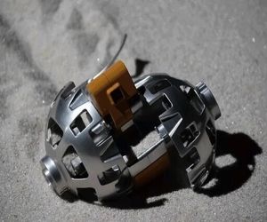 فرود توپ ژاپنی روی خاک ماه