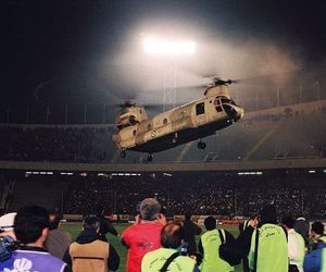 حضور حماسه‌سازان ملبورن با هلی‌کوپتر در ورزشگاه آزادی