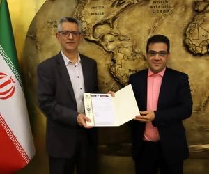 رئیس هیئت مدیره هواپیمایی آتا در حکمی «قایین شاه علی» را به‌عنوان سرپرست این هواپیمایی منصوب کرد.