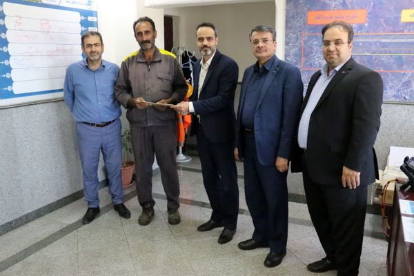 کارگر فضای سبز فرودگاه رشت کوله‌پشتی‌ای به ارزش ۷۰۰ میلیون تومان را به صاحبش باز گرداند