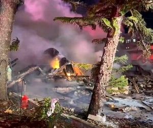 سقوط و برخورد هواپیما به سازه سیار در فلوریدا؛ ۳ نفر کشته شدند