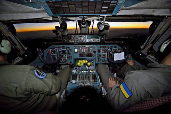 سومین پرواز آزمایشی بزرگترین هواپیمای جهان An-225 Mriya نیز انجام شد.