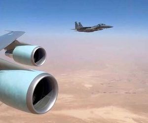 اسکورت هواپیمای ترامپ توسط جنگنده‌های اف-۱۵ سعودی +فیلم
