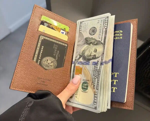 آغاز عرضه ۱۰۰۰ دلار به هـر متقاضی مسـافر در سال
