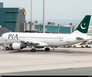 حادثه فرود هواپیمای پاکستان بر باند اشتباه در لاهور