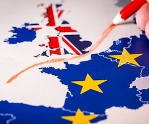 مقامات حمل‌ونقل هوایی بریتانیا بر سر دو راهی