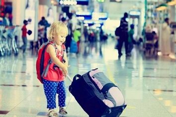 خرید بلیط هواپیما برای کودکان و نوزادان؛ قوانین و شرایط