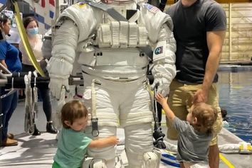 یاسمین مقبلی، زن ایرانی که به ماه می‌رود