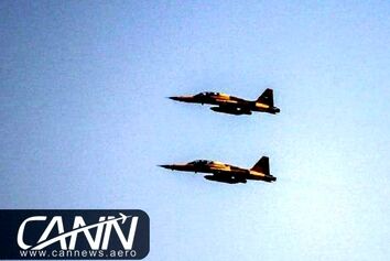نخستین پرواز جنگنده ایرانی «کوثر» در آسمان تهران