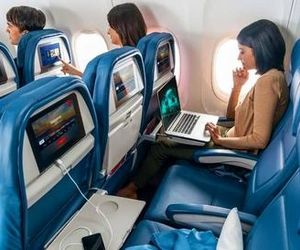 چرا باید در هواپیما گوشی موبایلمان را خاموش کنیم ؟ 