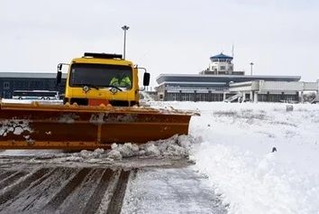 ۸۳ عملیات زمستانی در ۱۸ فرودگاه