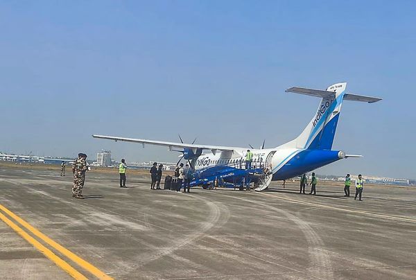 پرواز کلکته به بهانه
تهدید بمب‌گذاری متوقف شد