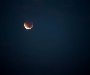 وقوع ماه‌گرفتگی در آسمان ۱۰ آذر