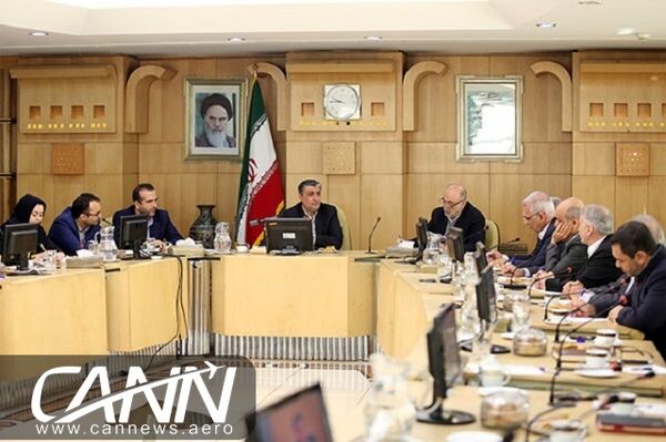 دیدار وزیر راه و شهرسازی با مدیران عامل شرکت‌های هواپیمایی و هلی‌کوپتری