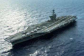 ملوان ناو هواپیمابر جرج واشنگتن در دریا ناپدید شد