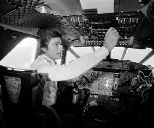 هنرنمایی «آلن دلون» در فیلم concorde airport ۷۹ در نقش خلبان +فیلم