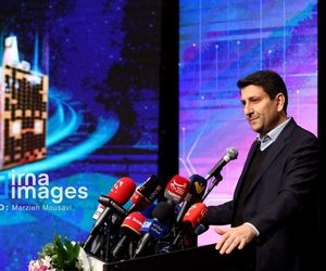 وزیر ارتباطات: رسیدن به اهداف
صنعت فضایی دور از دسترس نیست