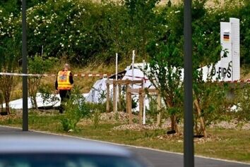 سقوط هواپیمای آموزشی چتربازی در فرانسه؛ ۱۱ نفر جان باختند