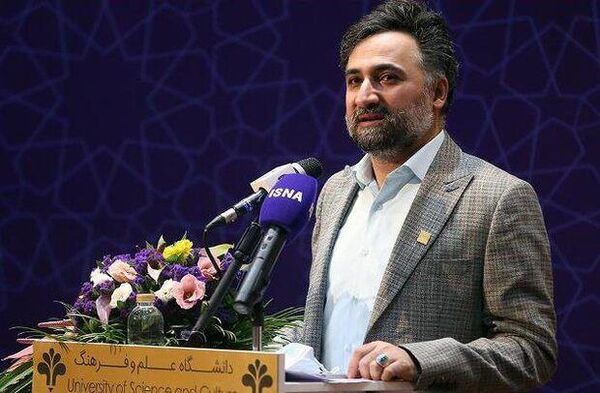 توضیحات معاون علمی رئیس جمهور در مورد طراحی هواپیمای جت ۱۰۰ نفره