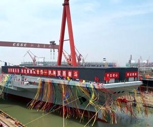 چین سومین ناو هواپیمابر خود را به آب انداخت