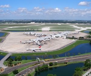 آماده باش در فرودگاه‌های ایالات فلوریدا با پیش بینی طوفان مایلتون