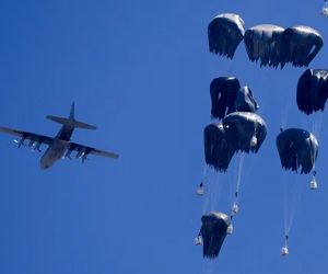 هواپیماهای اردنی و اماراتی پس از ماه‌ها، ۲۵ تن کمک انسان‌دوستانه را بر فراز غزه رها کردند