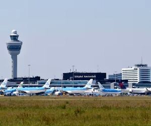 لغو بیش از ۱۰۰ پرواز در فرودگاه هلند به دلیل طوفان