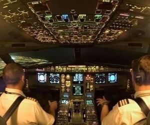 لحظه جالب فرود هواپیما در فرودگاه مهرآباد تهران از دید کابین خلبان