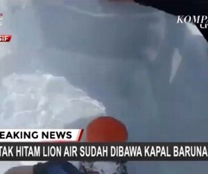 یکى از جعبه هاى سیاه پرواز٦١٠ لاین ایر در عمق ٣٠مترى آبهاى اندونزى پیدا شد.