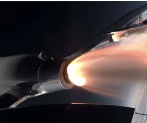 باز شدن پین فضاپیمای گردشگری ویرجین گلکتیک