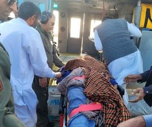 بالگرد نیروی دریایی ارتش به داد مجروح بندر جاسک رسید