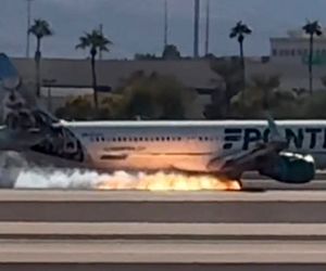 آتش‌سوزی در هواپیمای فرانت ایر در فرودگاه لاس‌وگاس! + فیلم

