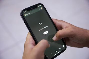 قطع اینترنت سراسری در افغانستان؛ لغو پروازها در کابل و بحران ارتباطی