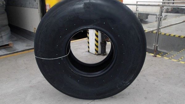 ناکامی در قاچاق لاستیک‌های هواپیمای بوئینگ از مسیر بلاروس و روسیه