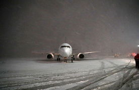 پروازهای فرودگاه ارومیه با وجود بارش برف برقرار است