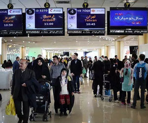 سرگردانی مسافران هواپیمایی کیش‌ایر در فرودگاه مشهد +فیلم