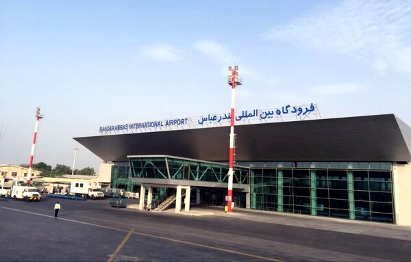 انتقال ۵ پرواز به فرودگاه بندرعباس به دلیل شرایط نامساعد جوی
