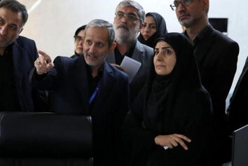 بازدید وزیر راه و شهرسازی از فرودگاه شهید هاشمی‌نژاد مشهد

