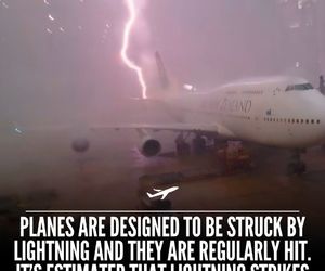 ایمنی هواپیماها در برابر صاعقه