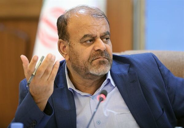 انتقاد وزیر راه از اصلی‌ترین درگاه ورود گردشگر به کشور 