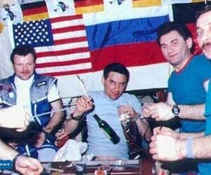 قاچاق مشروبات الکلی به فضا توسط فضانوردان روس