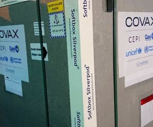 ورود اولین محموله واکسن کرونا از ایتالیا به ایران