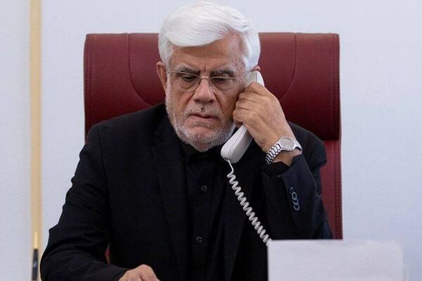 تسلیت دکتر عارف در پی شهادت ۲ نفر از اعضای کادر پروازی هلال‌احمر